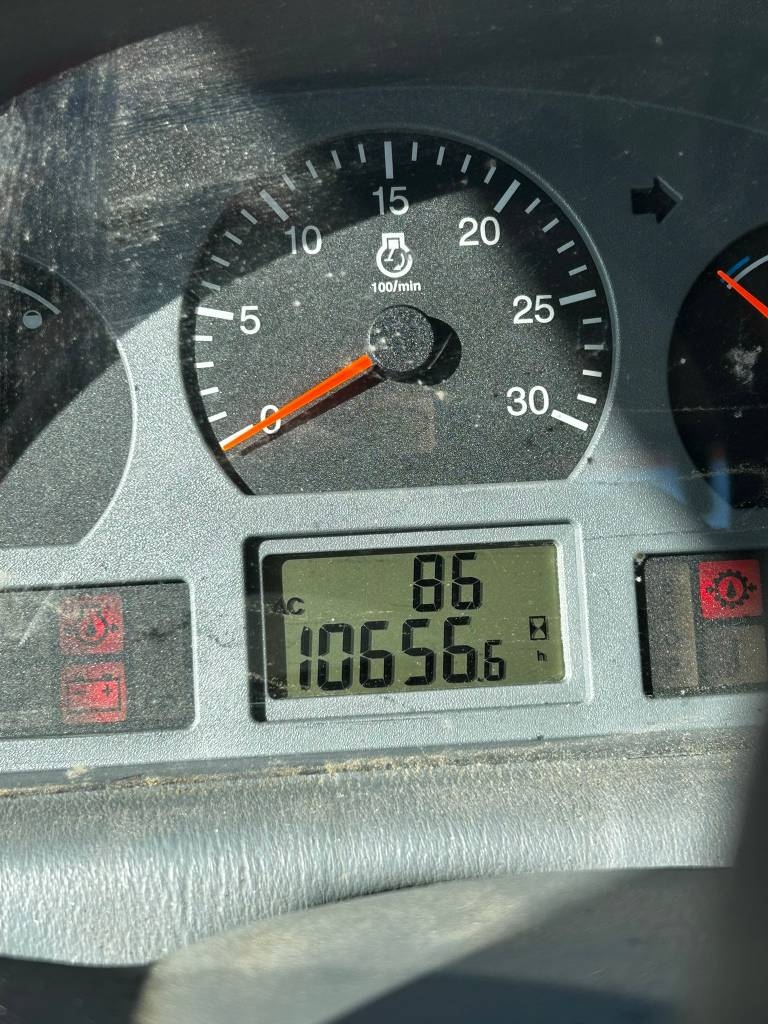 Valtra C 130 / Kuormaaja, Kauha, Siisti! kuva 13