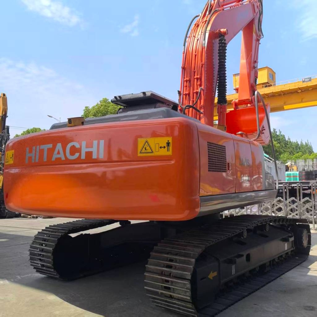 Pelle sur chenilles Hitachi ZX 240 HG — occasion 2025, 600 h