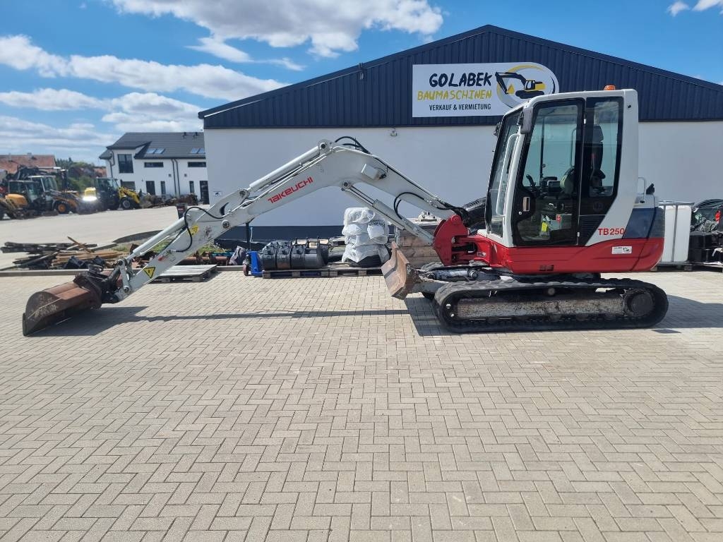 Mini-pelle Takeuchi TB 250 — occasion 2008, 6 900 h