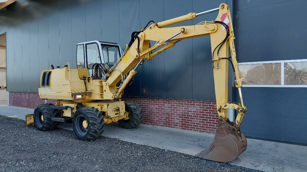 Benmac 893W graafmachine (bj1994) (8.5 tons) 893w