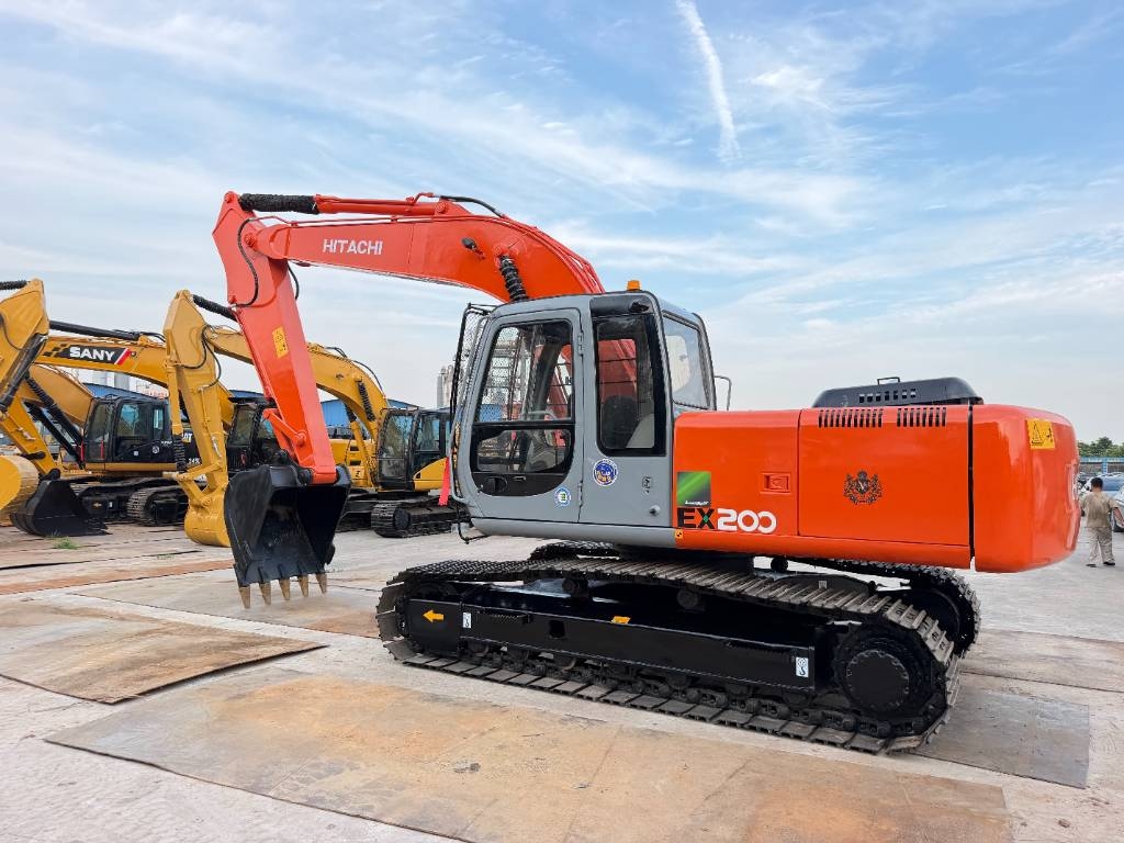 Pelle sur chenilles Hitachi EX200 — occasion 2019