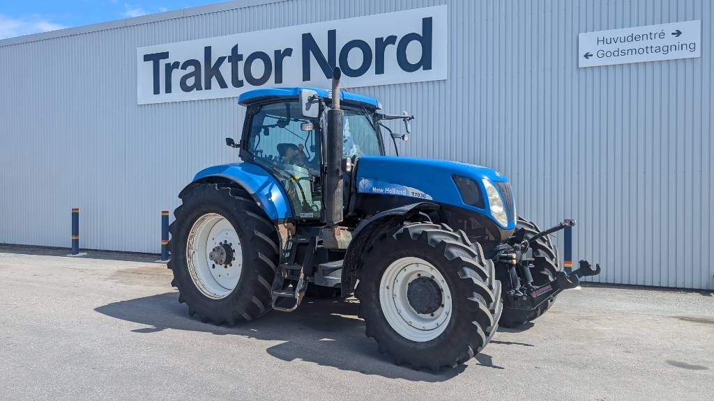 New Holland T 7030 PC, SS, Frontlyft