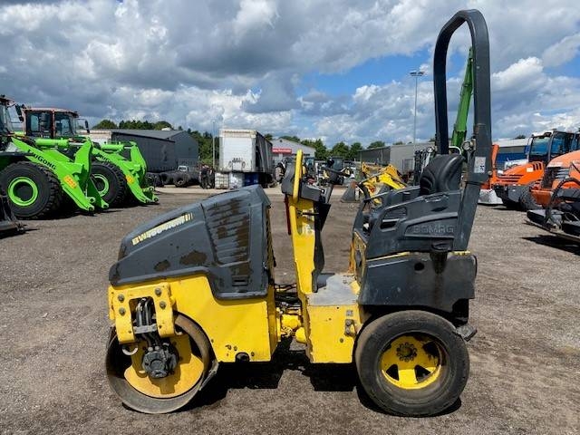 Rouleau monocylindre Bomag BW 100 ACM-5 (12005813) — occasion 2011, 2 156 h