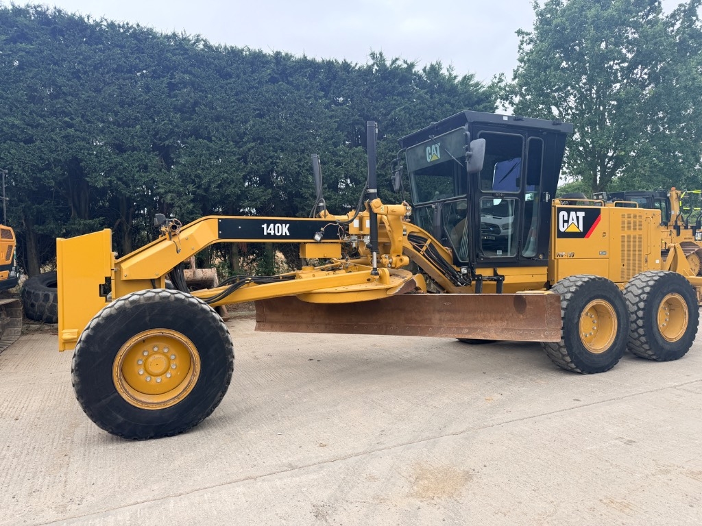 CAT 140 K
