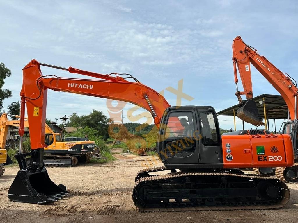 Hitachi EX 200