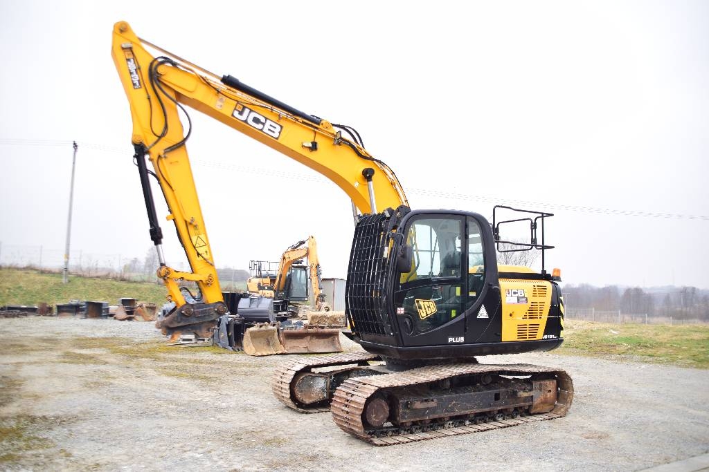 JCB JS 131 LC PLUS JS130 Takeuchi TB2150 Hyundai 140