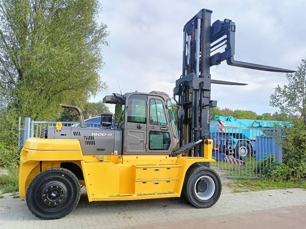 Hyundai 160 D-9 heftruck forklift stapler 16 ton CE