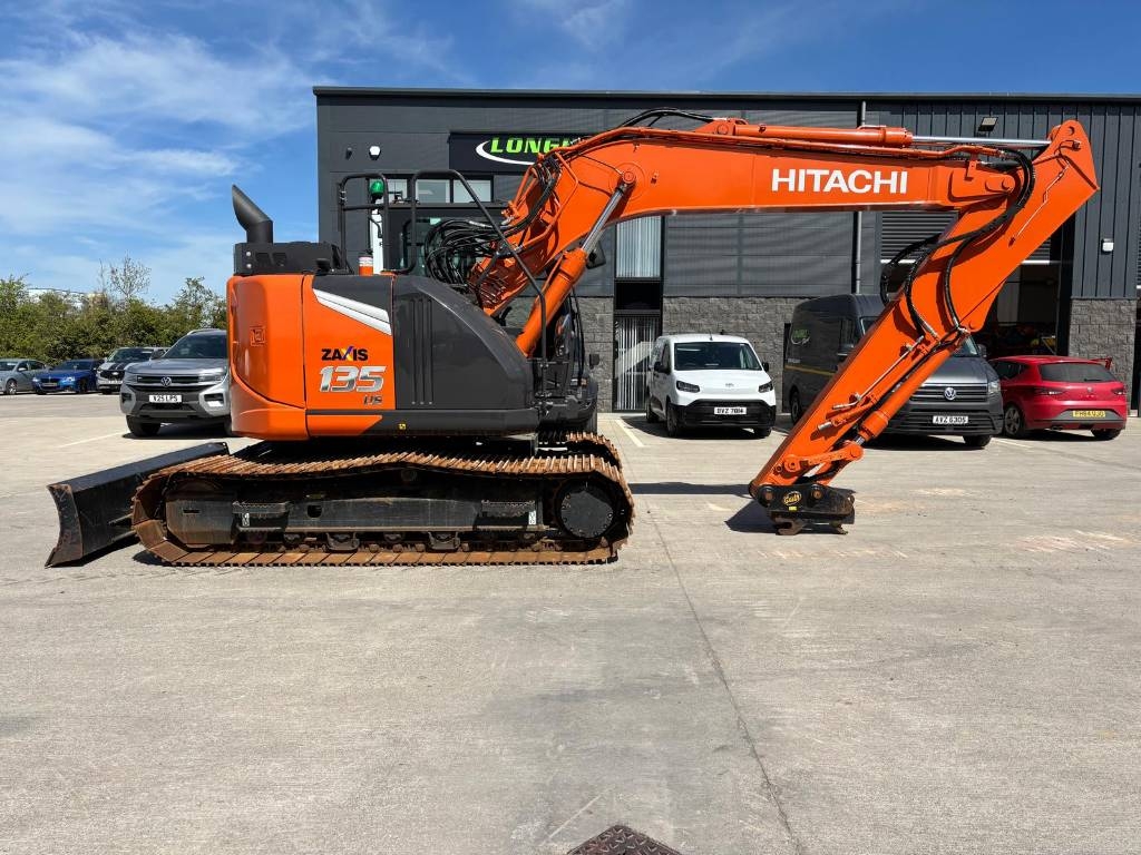 Hitachi ZX 135 USBL-7B