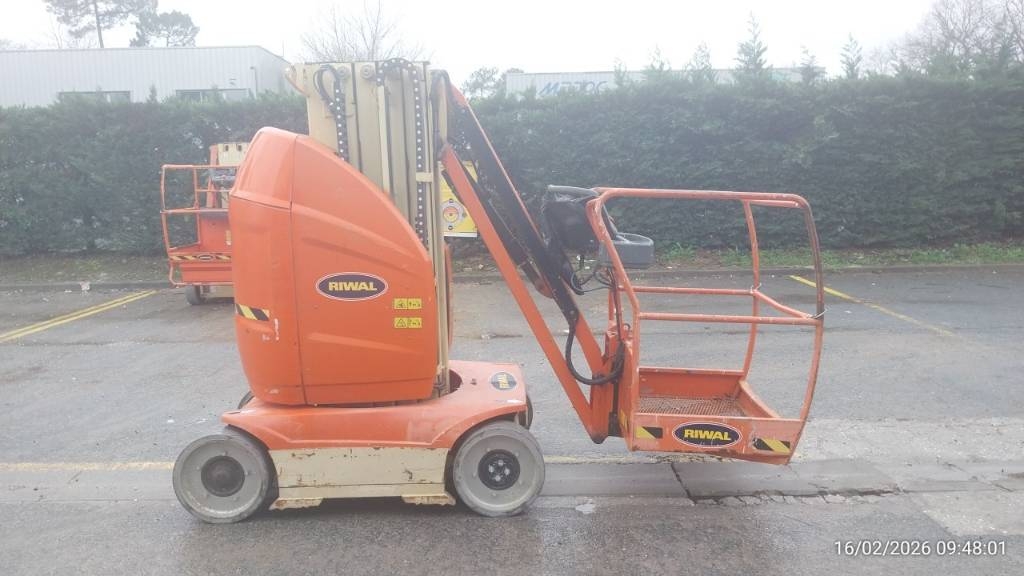 JLG Toucan 8 E