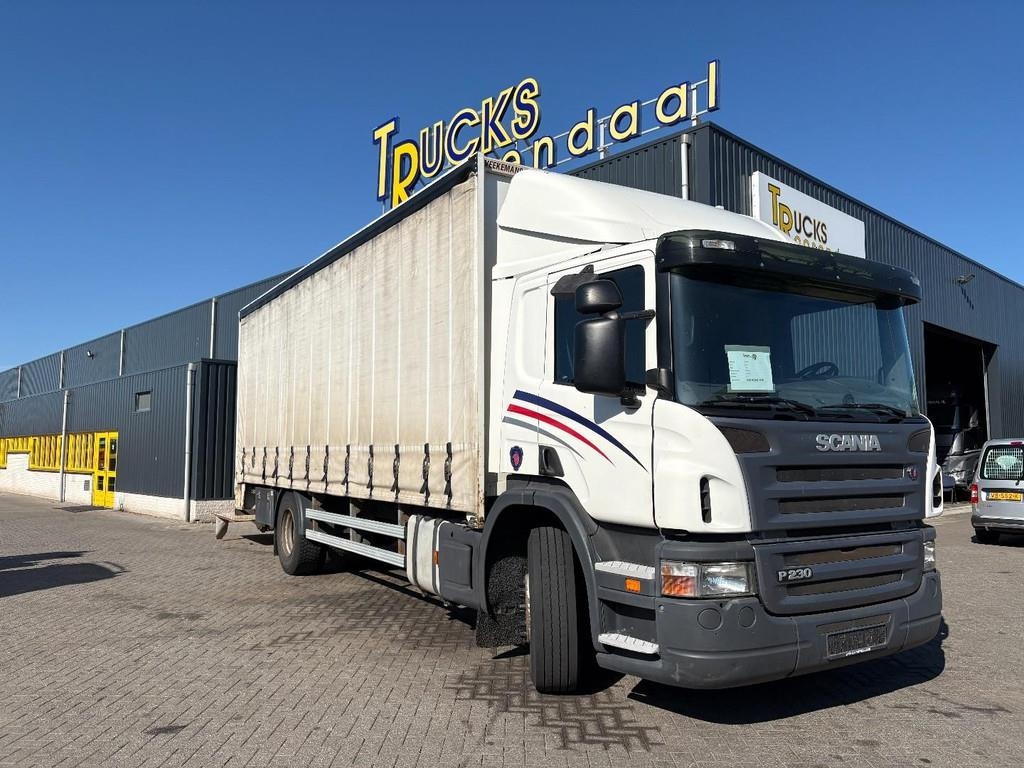 Scania P230 + 3 PEDALS + 19t + LOADLIFT 1500 KG