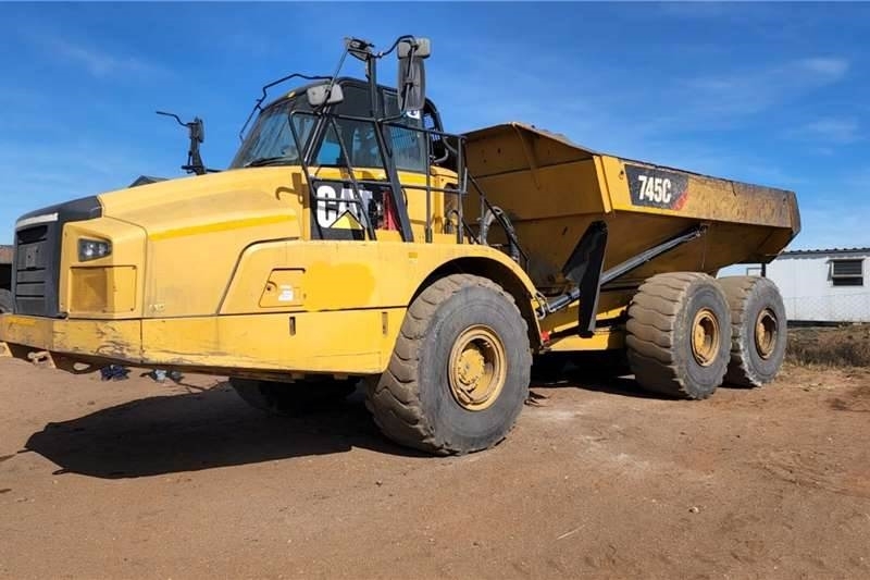 CAT 745C Dismantling for parts