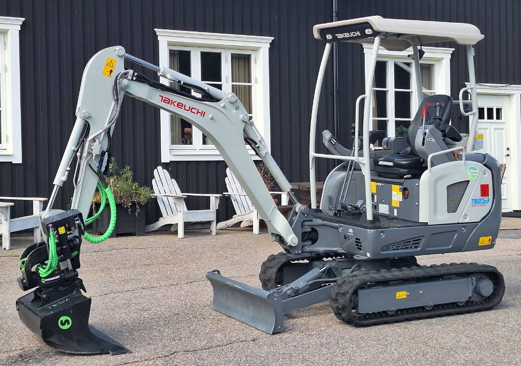 Takeuchi TB 20 E Steelwrist rotortilt