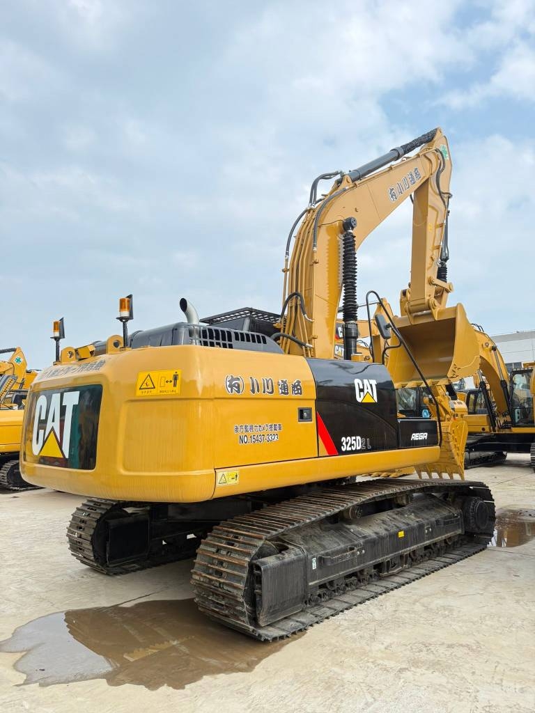 CAT 325 D L