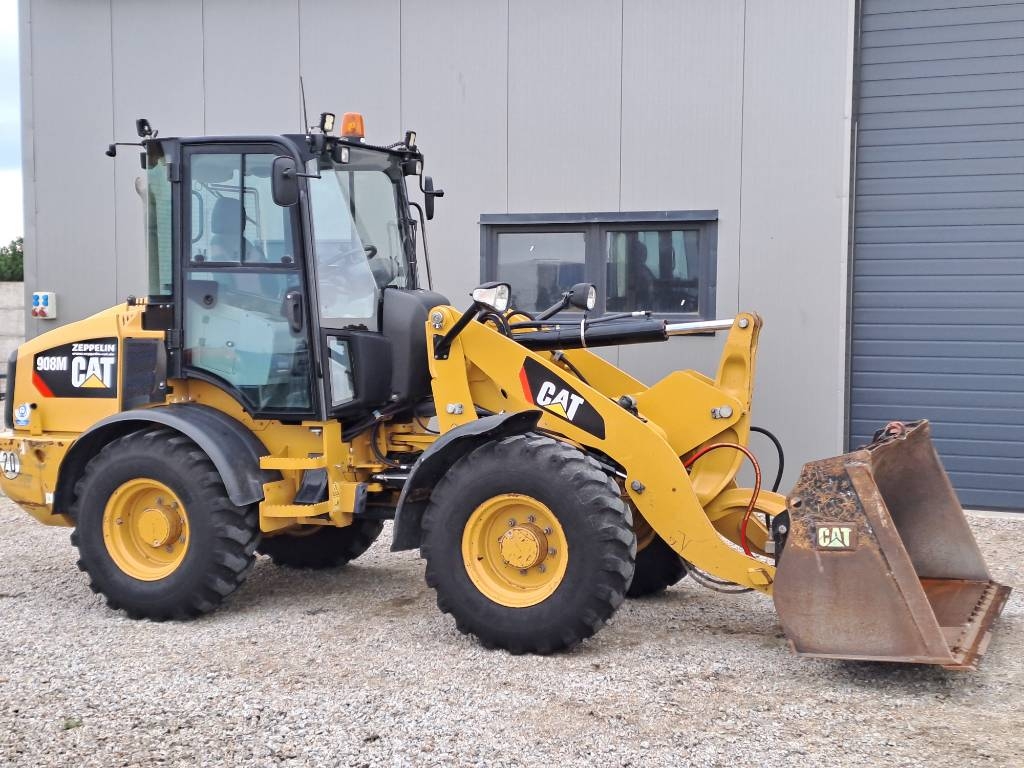 CAT 908M