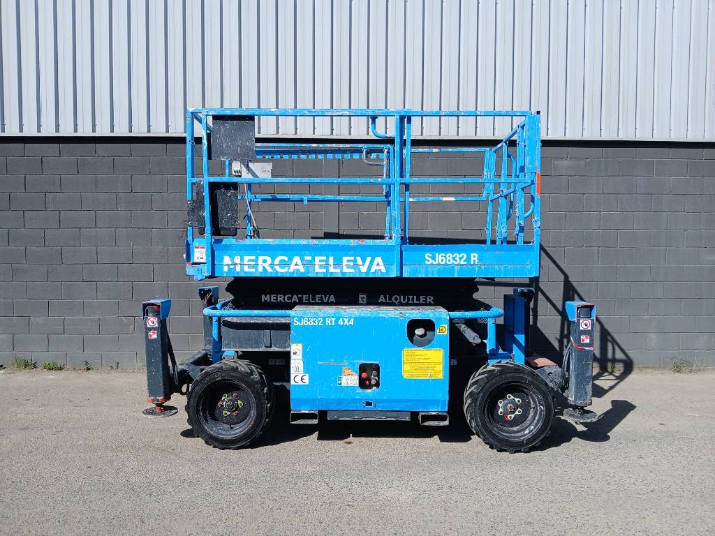 SkyJack SJ 6832 RT