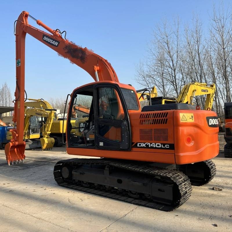 Mini-pelle Doosan DX 140 — occasion 2022, 1 854 h