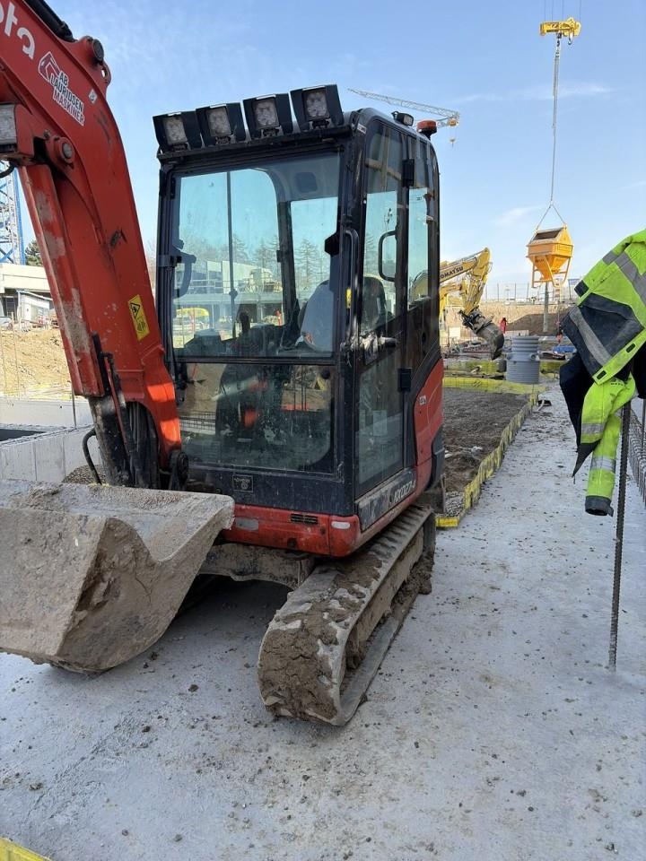 Kubota KX027-4