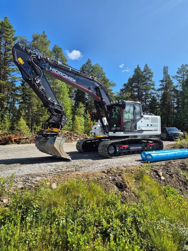 Hidromek HMK 230 LC , UTHYRES