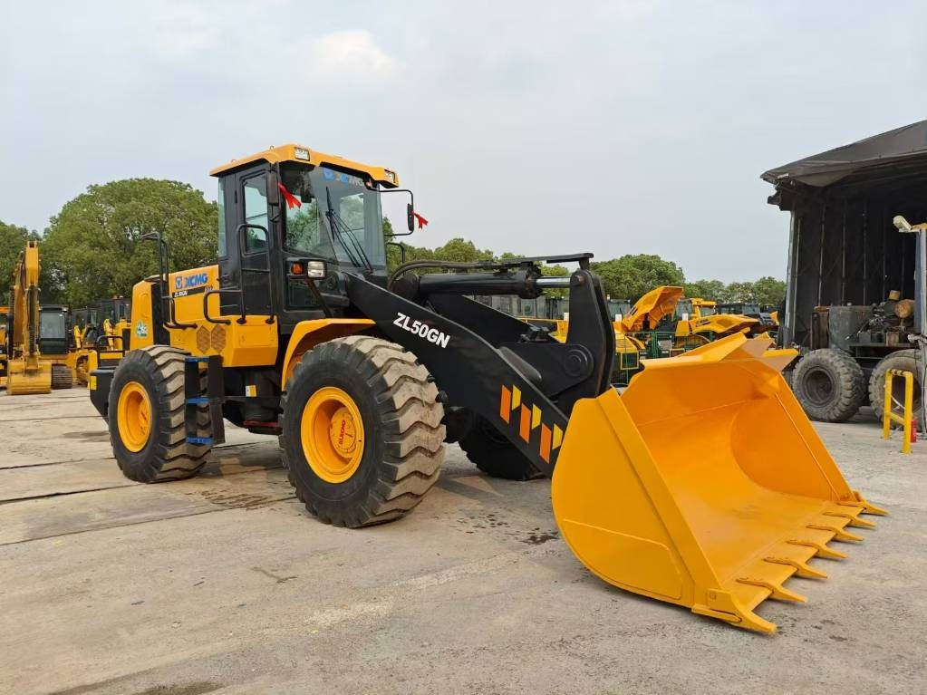 Chargeuse sur pneus XCMG ZL50GN — occasion 2024, 850 h