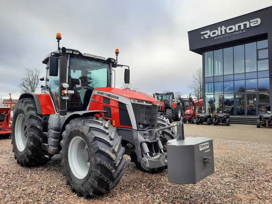 Massey Ferguson 8 S.225
