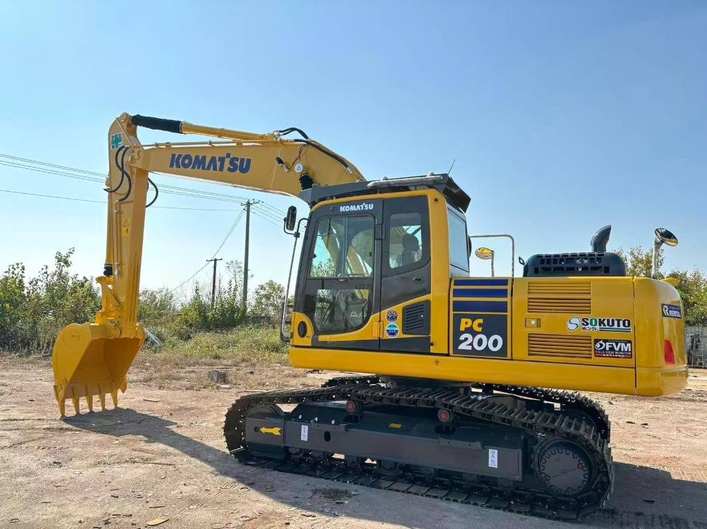 Pelle sur chenilles Komatsu PC220-11R — occasion 2026, 500 h