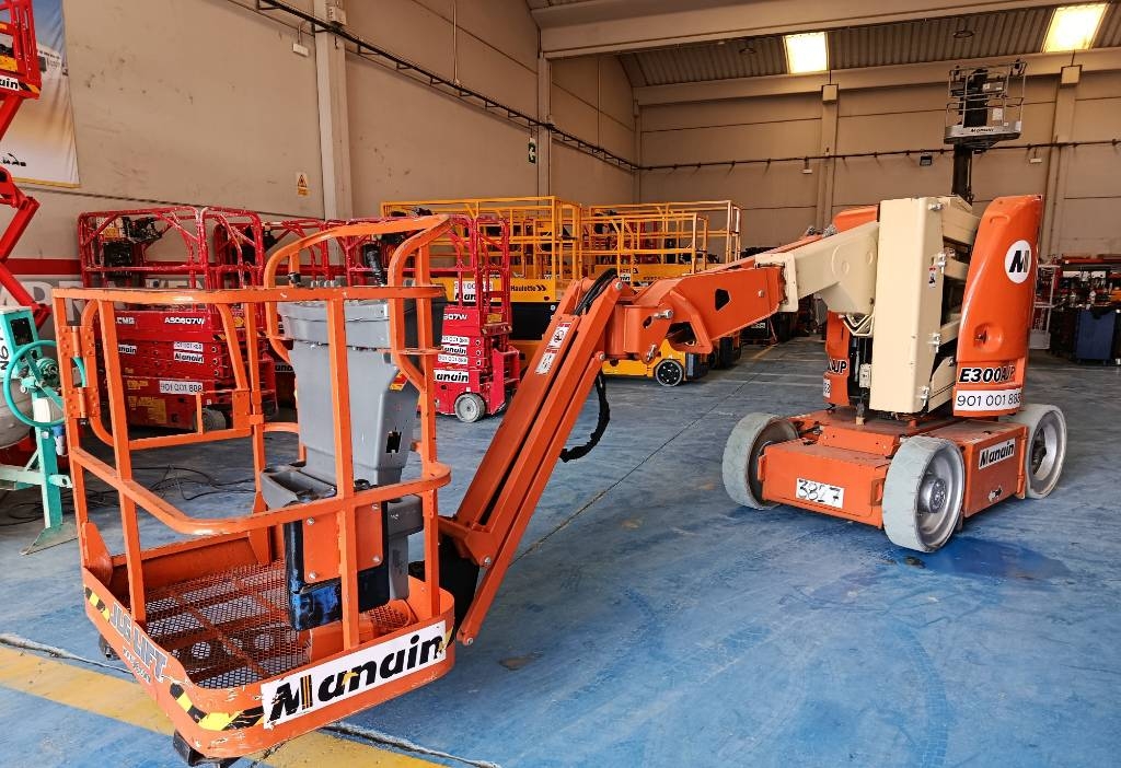 JLG E 300 AJP