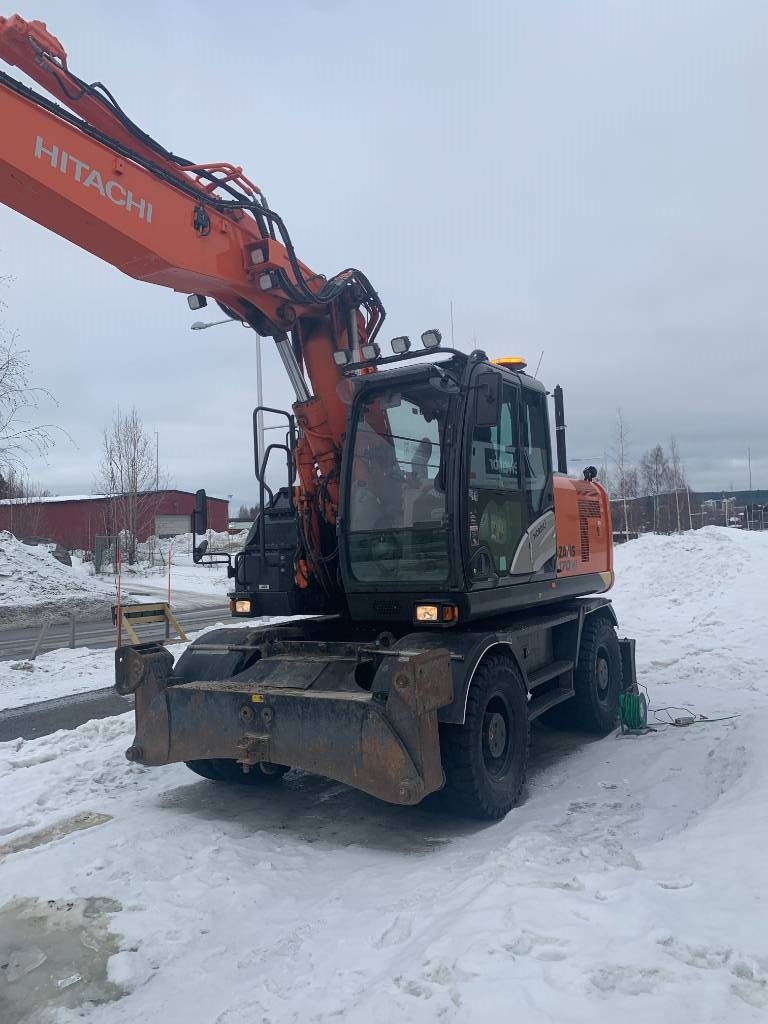 Pelle sur pneus Hitachi ZX 170 W-5 B — occasion 2016, 8 400 h