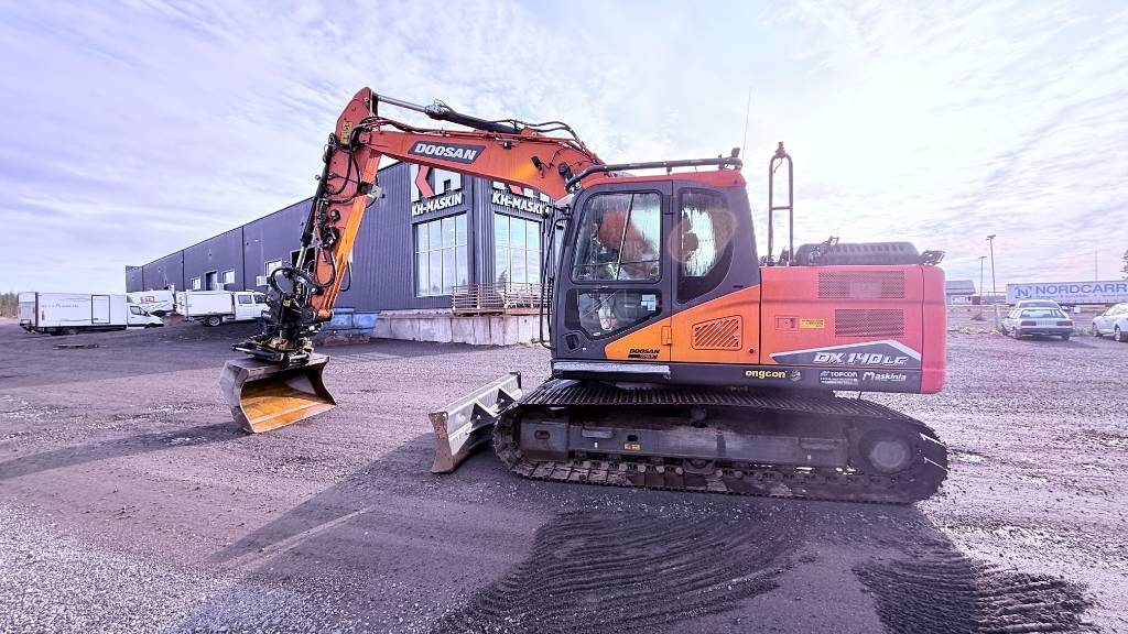 Doosan DX140LC-7 - 3D Grävsystem - 3 skopor