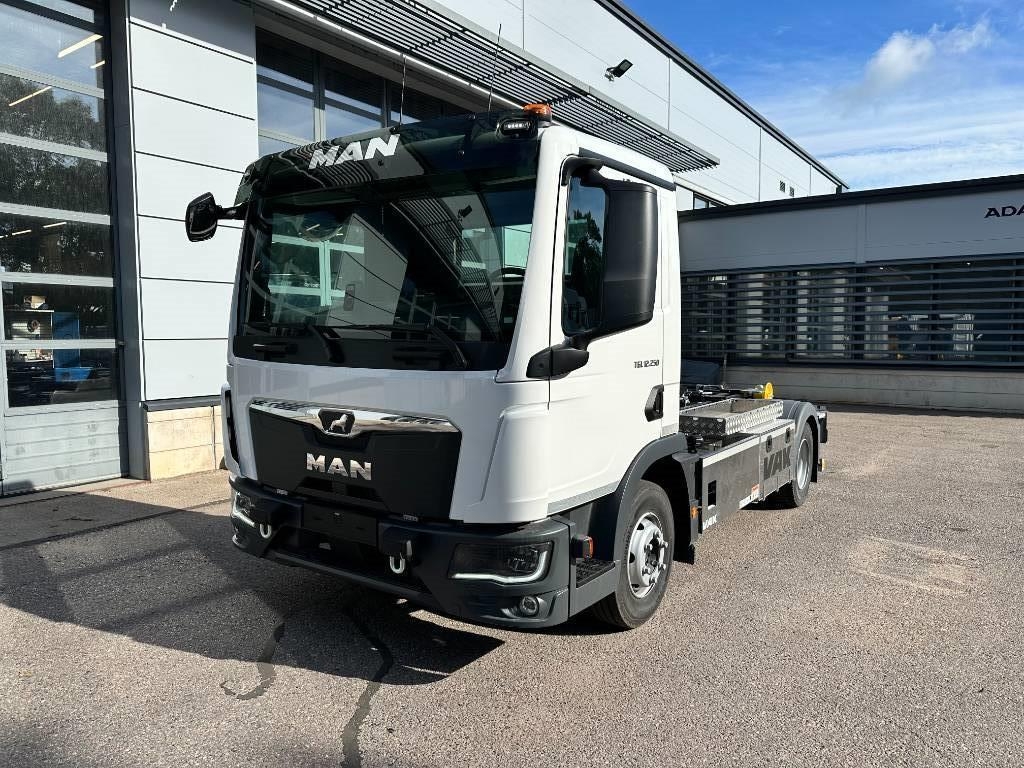 MAN TGL 12.250 BL, VAK koukkulaite