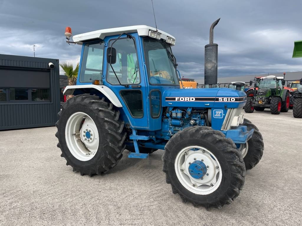 Tracteur agricole Ford 5610 II — occasion 1984, 1 977 h