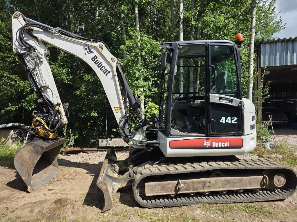 Mini-pelle Bobcat 442 — occasion 2008, 4 013 h