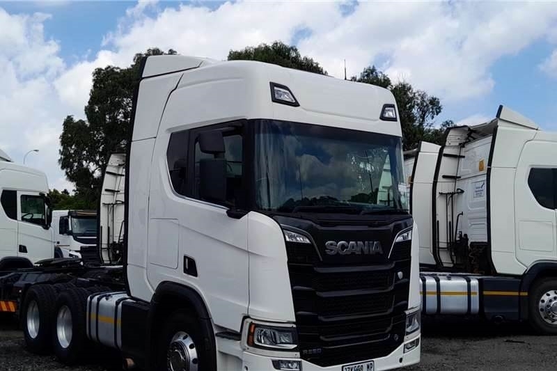 Scania R560