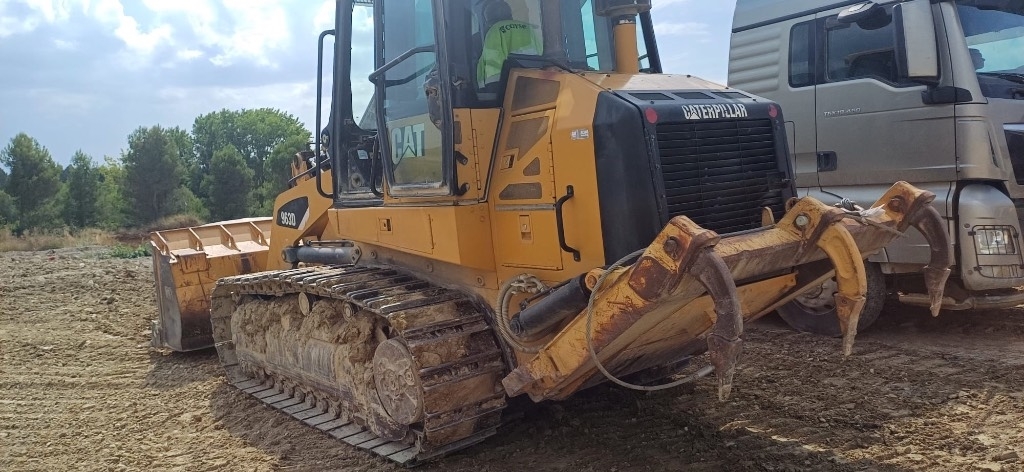 CAT 963 D