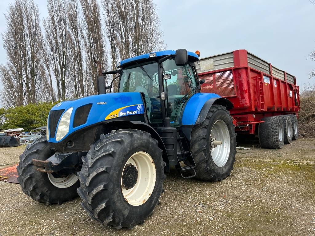 New Holland T 7050 AC