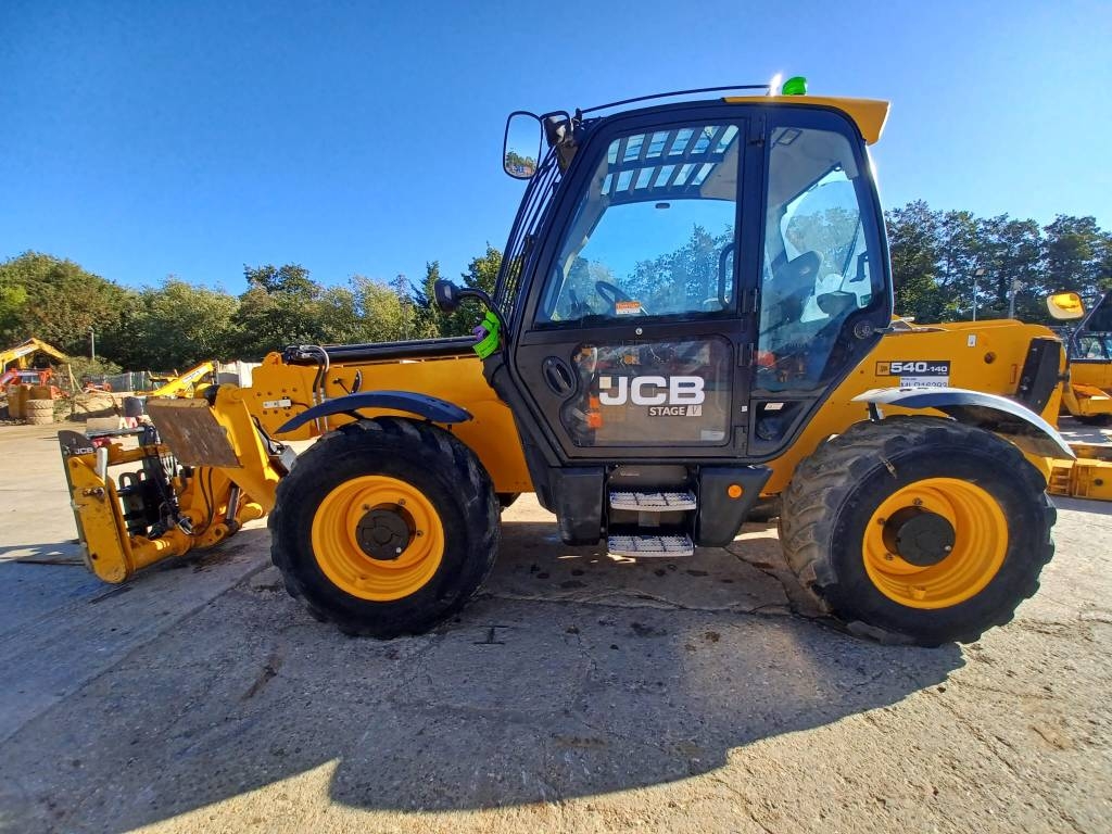 Chariot télescopique JCB 540 140 — occasion 2023, 3 526 h