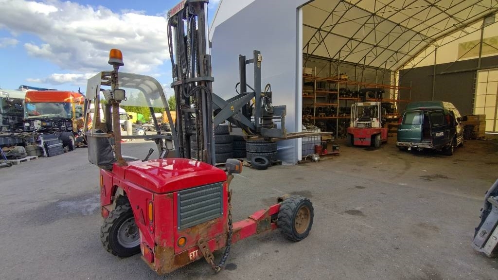 Moffett M4 25.4 ajoneuvotrukki