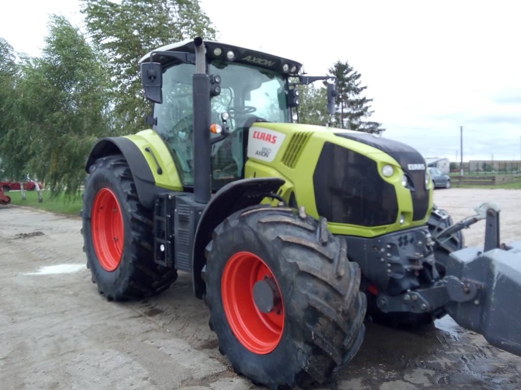 CLAAS Axion 850
