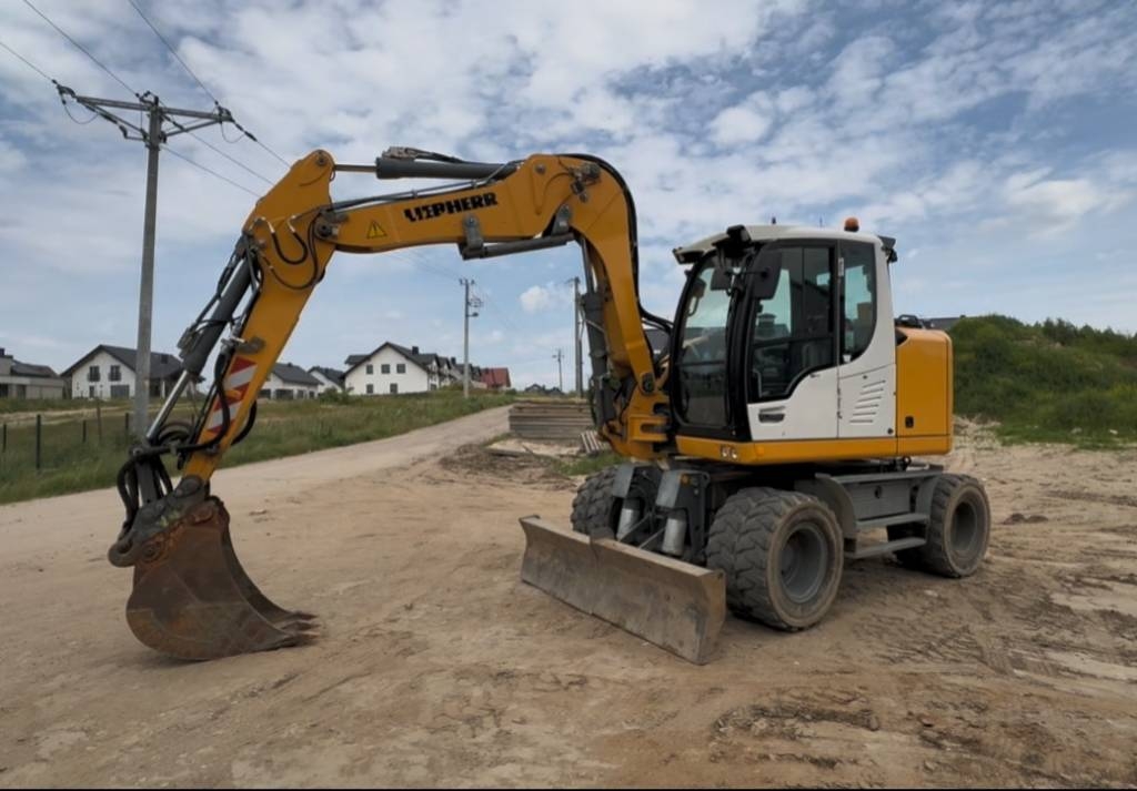 Liebherr A 912 Compact Litronic