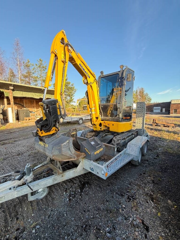 Mini-pelle Komatsu PC24MR-5 Minigrävare med tiltrotator och släpvagn — occasion 2023, 809 h