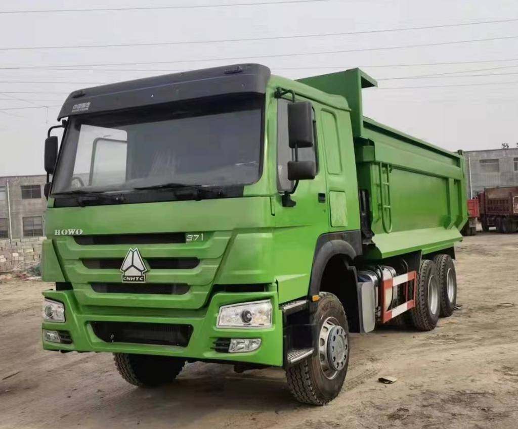 Camion benne Sinotruk HOWO 371 — occasion 2021