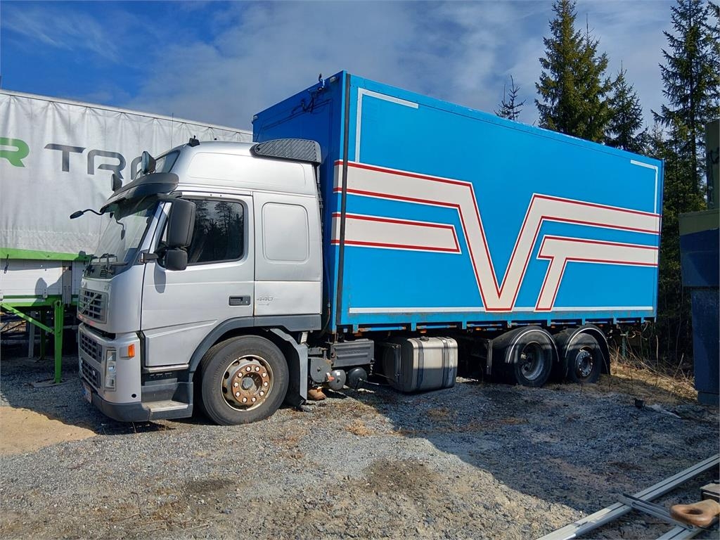 Volvo FM440 6x2