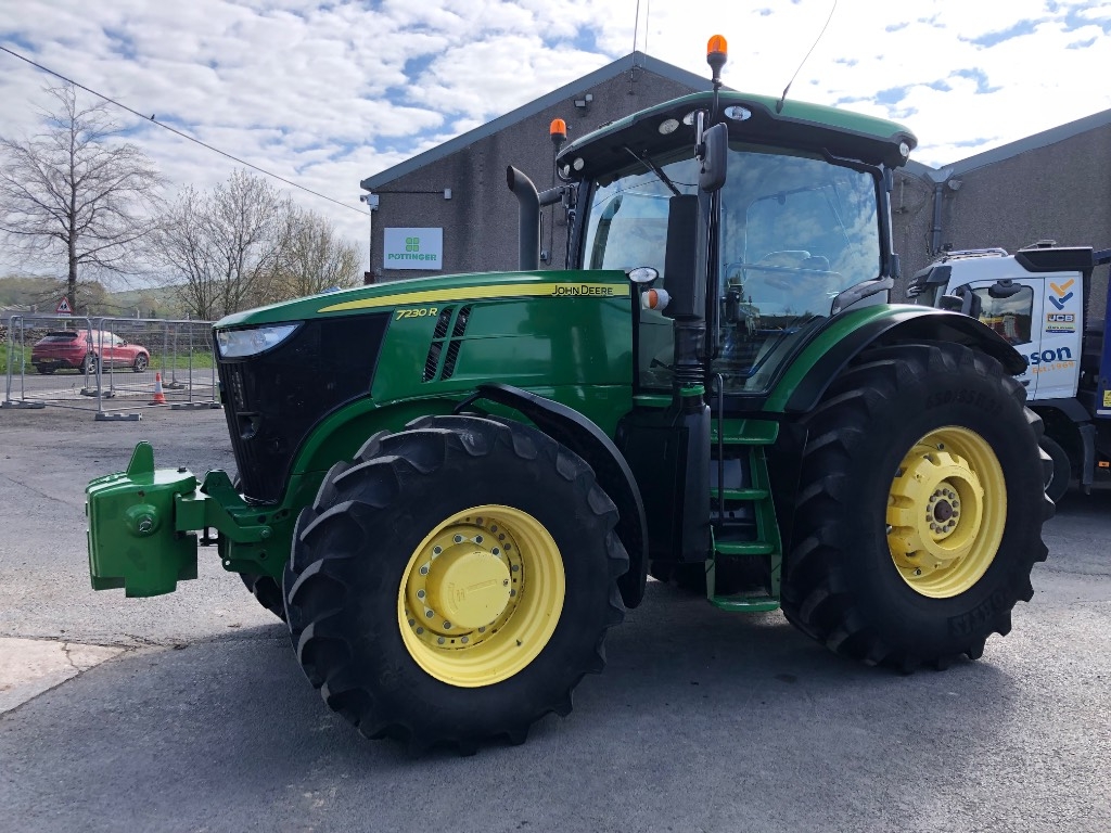 John Deere 7230 R