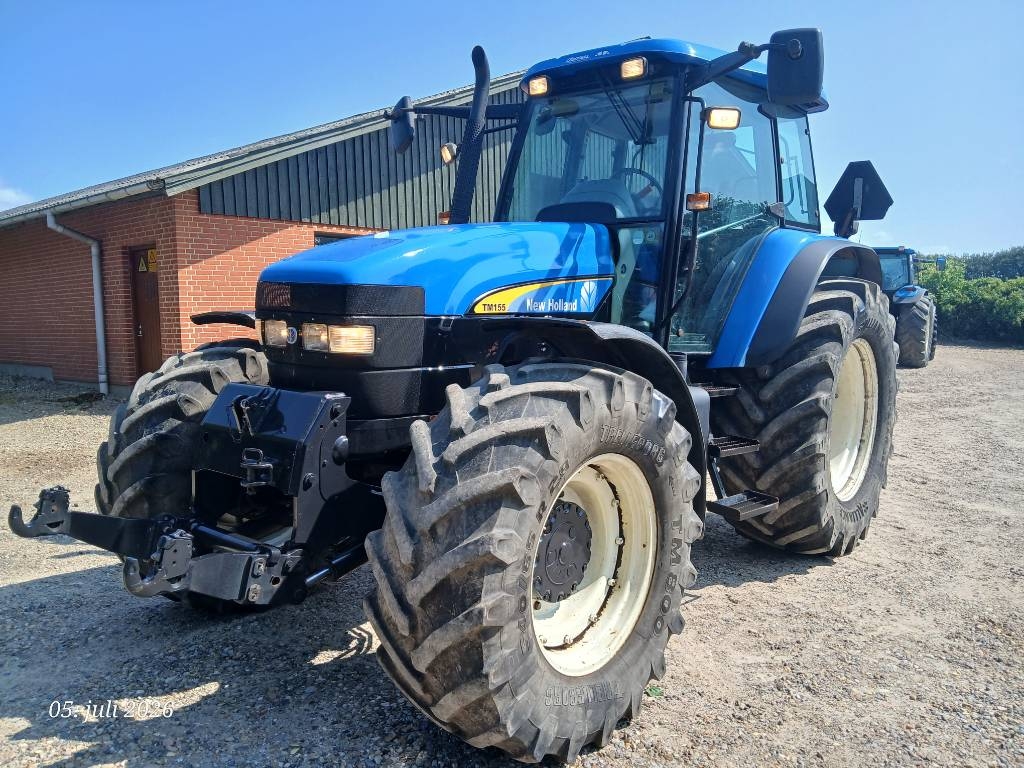 New Holland TM 155 RC med frontlift og nye bagdæk