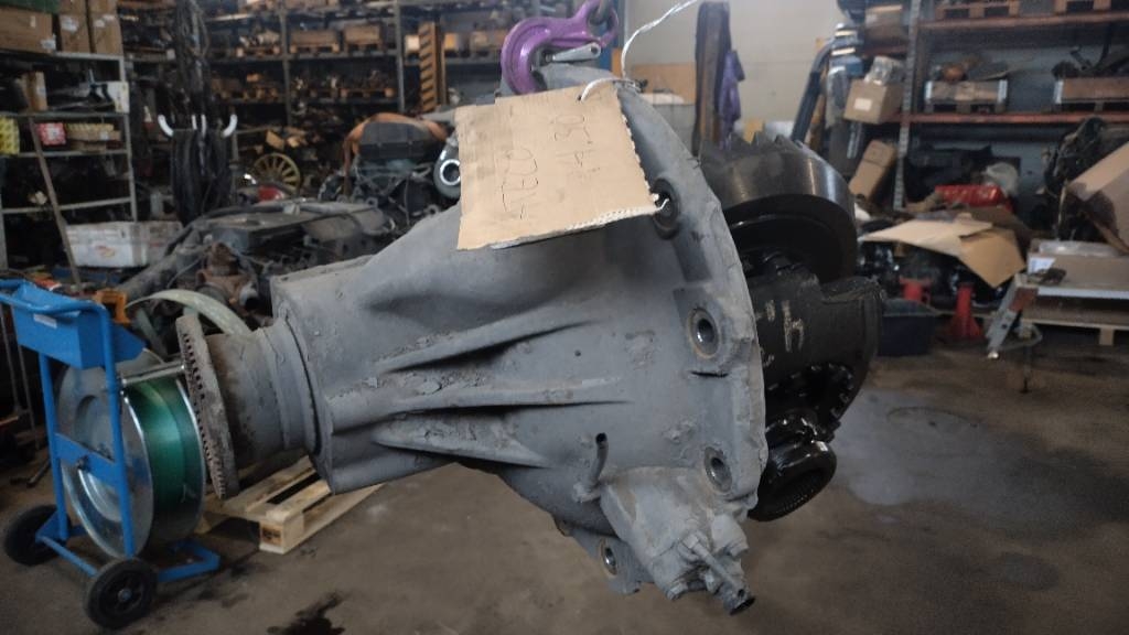 Mercedes-Benz HL4 perä välitys 4,30