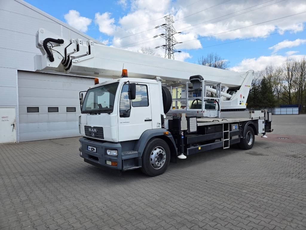 Wumag WT 450 - MAN LE 18.280 4x2 BB