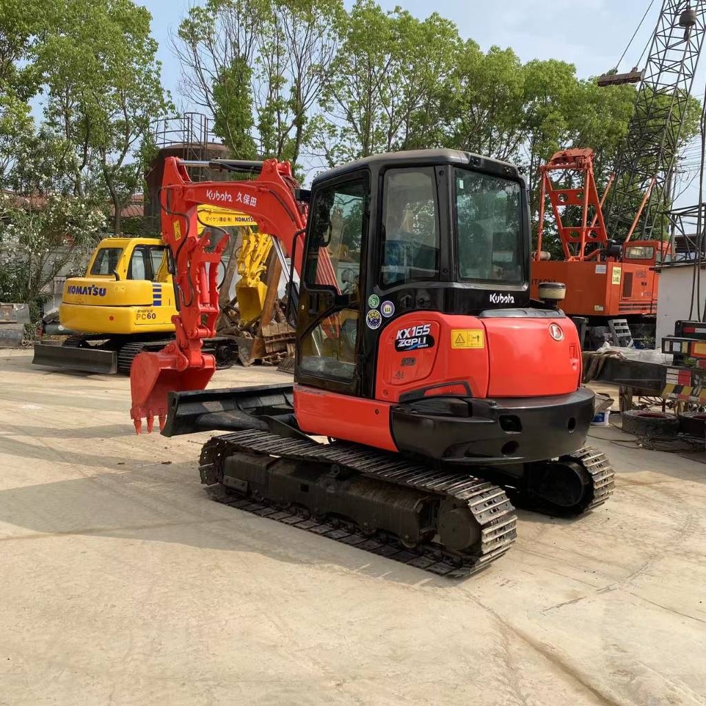 Kubota KX 165