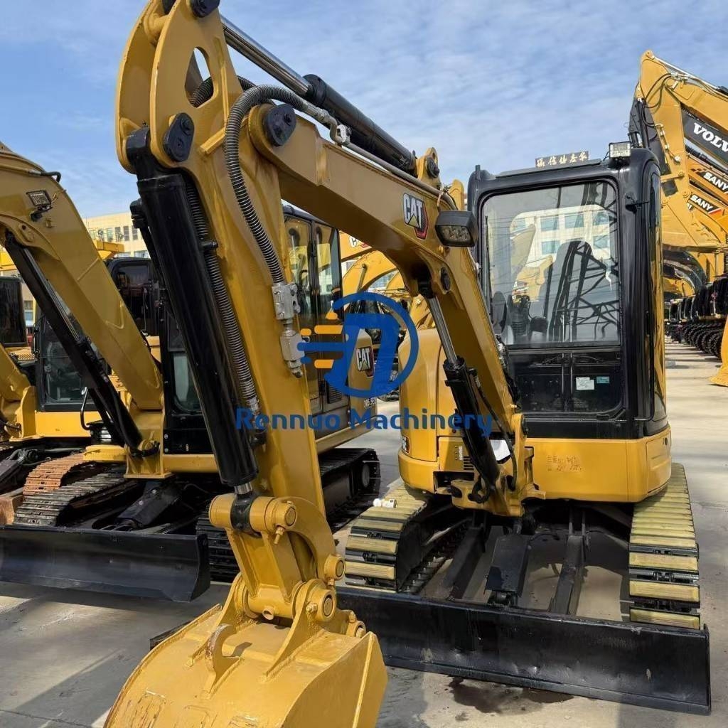 Mini-pelle Caterpillar 303.5 E — occasion 2024, 260 h