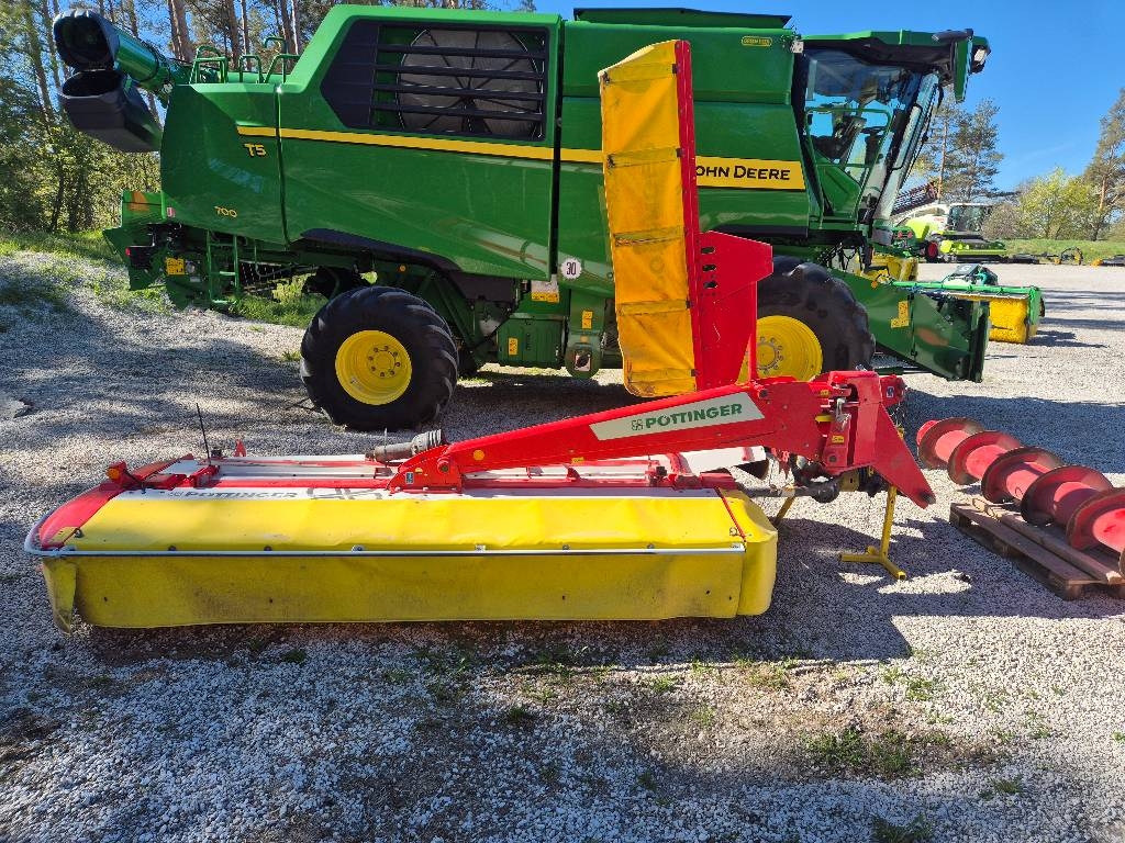 Pöttinger NovaCat 352 CF