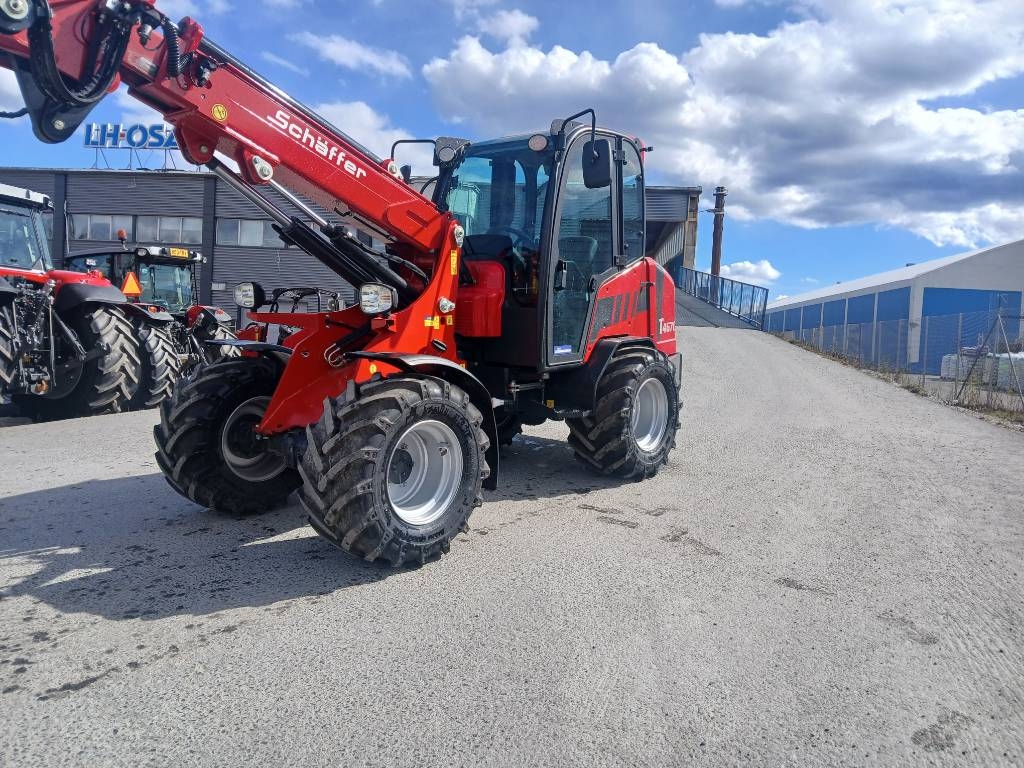 Schäffer 4670T3 Ohjaamolla