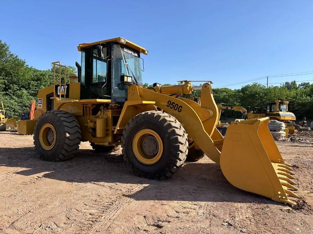 Chargeuse sur pneus Caterpillar 950G — occasion 2017